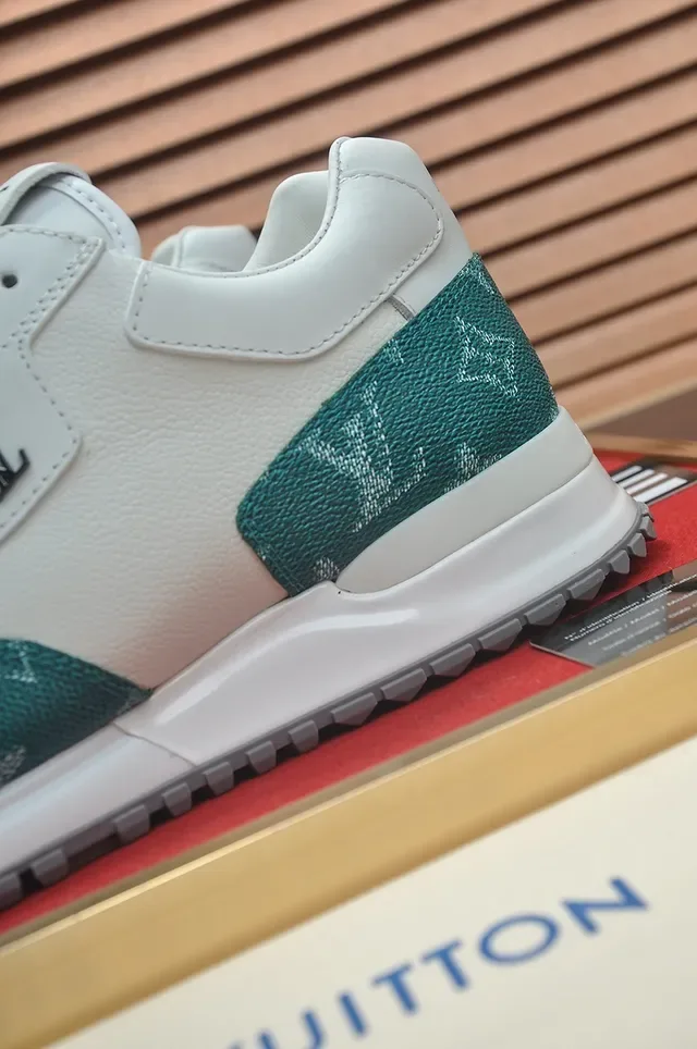 Louis Vuitton White Green Low-Top Leather Upper Lifestyle Sneakers 2