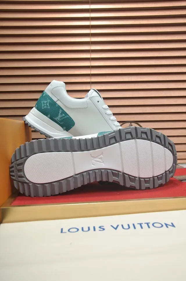 Louis Vuitton White Green Low-Top Leather Upper Lifestyle Sneakers 3