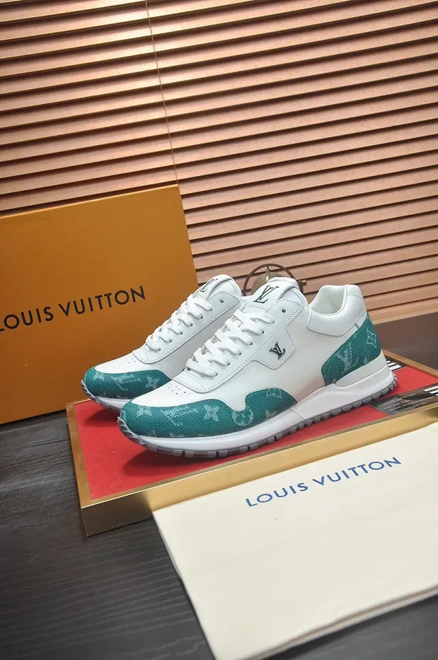 Louis Vuitton White Green Low-Top Leather Upper Lifestyle Sneakers 4