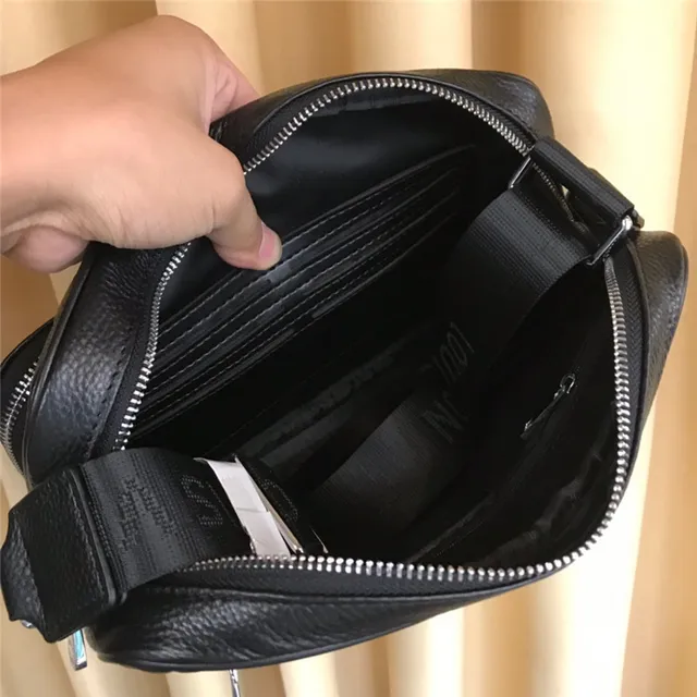 Louis Vuitton حقيبة كتف جلد منسوج أسود 2