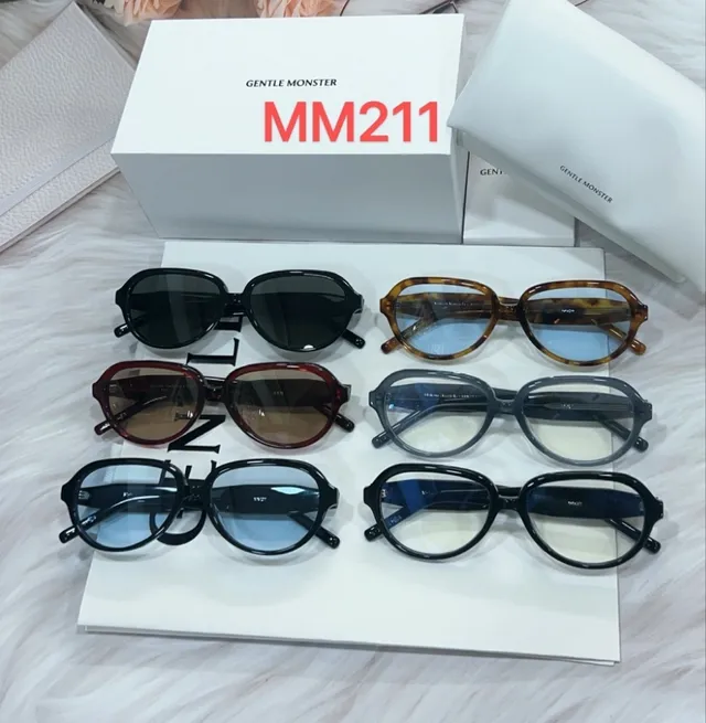 Maison Margiela Black White Oval Acetate Frame Four-Stitch Temple Detail Optical Glasses 2