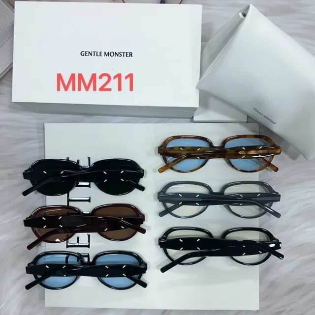 Maison Margiela Black White Oval Acetate Frame Four-Stitch Temple Detail Optical Glasses 3