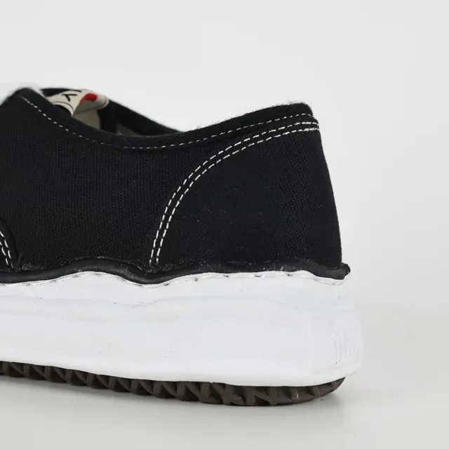 MMY Black White Canvas Upper Sculpted Midsole Lifestyle Sneakers 4
