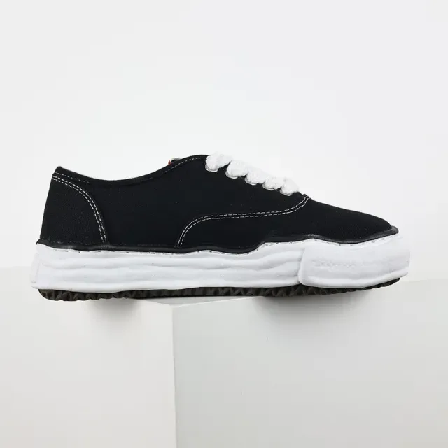 MMY Black White Canvas Upper Sculpted Midsole Lifestyle Sneakers 7