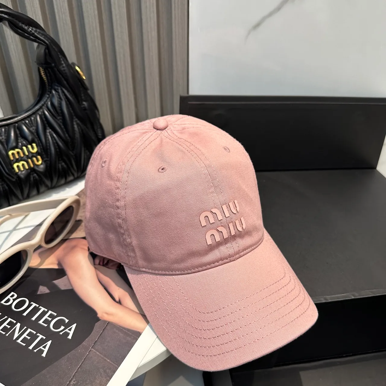 Miu Miu Casquette de baseball rose tonale avec logo brodé couronne structurée 4