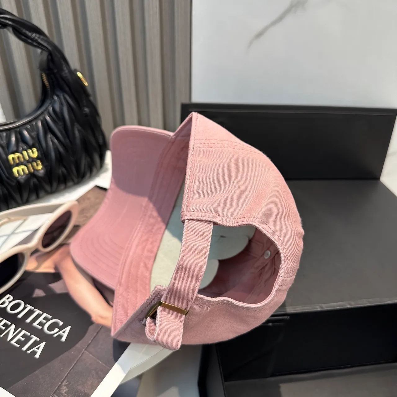 Miu Miu Casquette de baseball rose tonale avec logo brodé couronne structurée 8