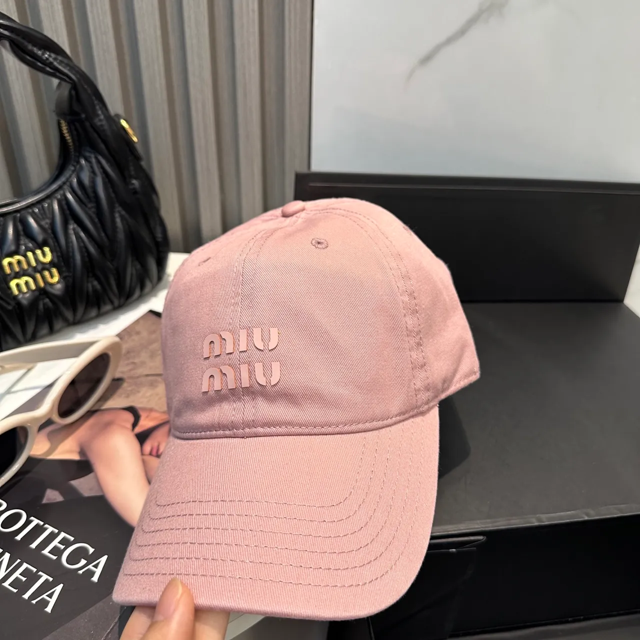 Miu Miu Casquette de baseball rose tonale avec logo brodé couronne structurée 9