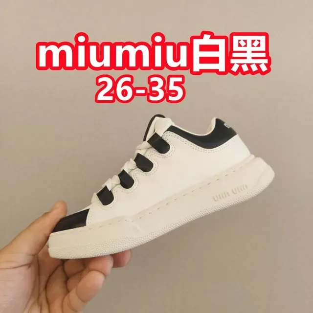 Miu Miu Chaussures Lifestyle à Semelle Plateforme Blanche avec Détails de Sangles Superposées 5