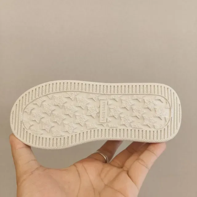 Miu Miu Chaussures Lifestyle à Semelle Plateforme Blanche avec Détails de Sangles Superposées 13