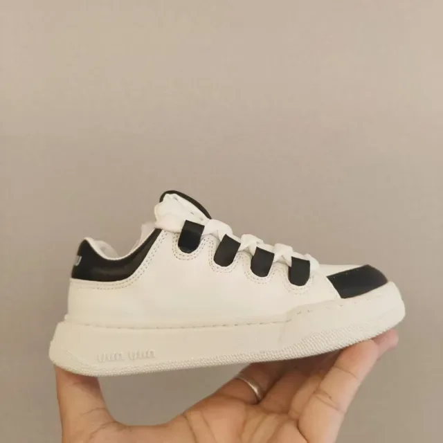 Miu Miu Chaussures Lifestyle à Semelle Plateforme Blanche avec Détails de Sangles Superposées 16