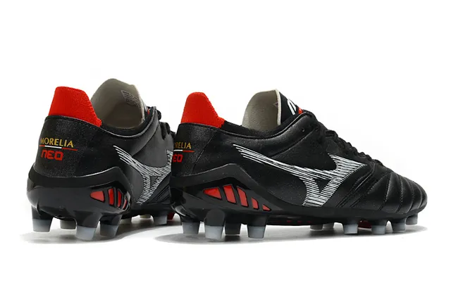 Mizuno أسود أحمر جلد مبطن علوي كاحل منخفض أرض صلبة أحذية كرة القدم 18