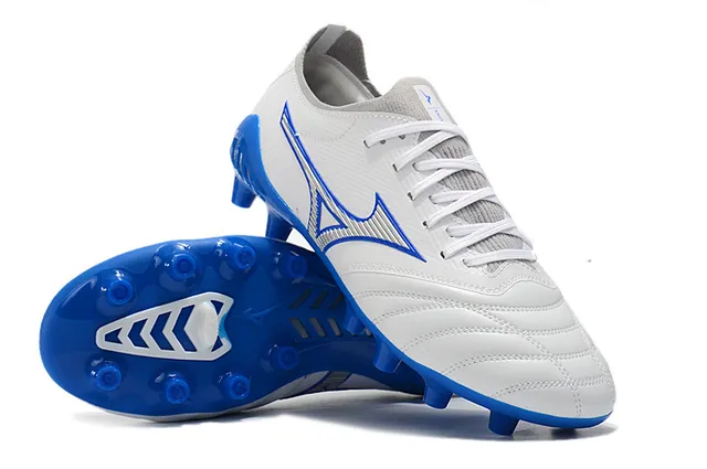 Mizuno Sapatos de Futebol Brancos Azuis Baixo Corte Upper de Malha Costurado Matelado Vamp Solo Firme 5