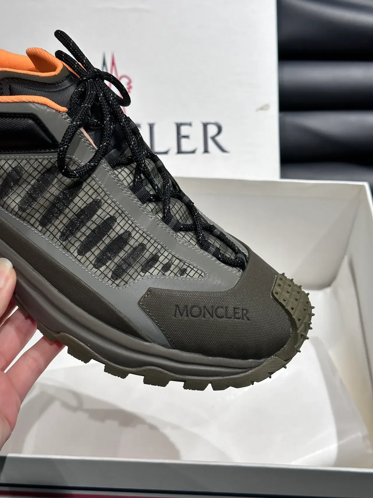 Moncler Verde Exército Laranja Robusto Mesh-e-Sintético Superior Vibram Outsole Lifestyle Sneakers 3