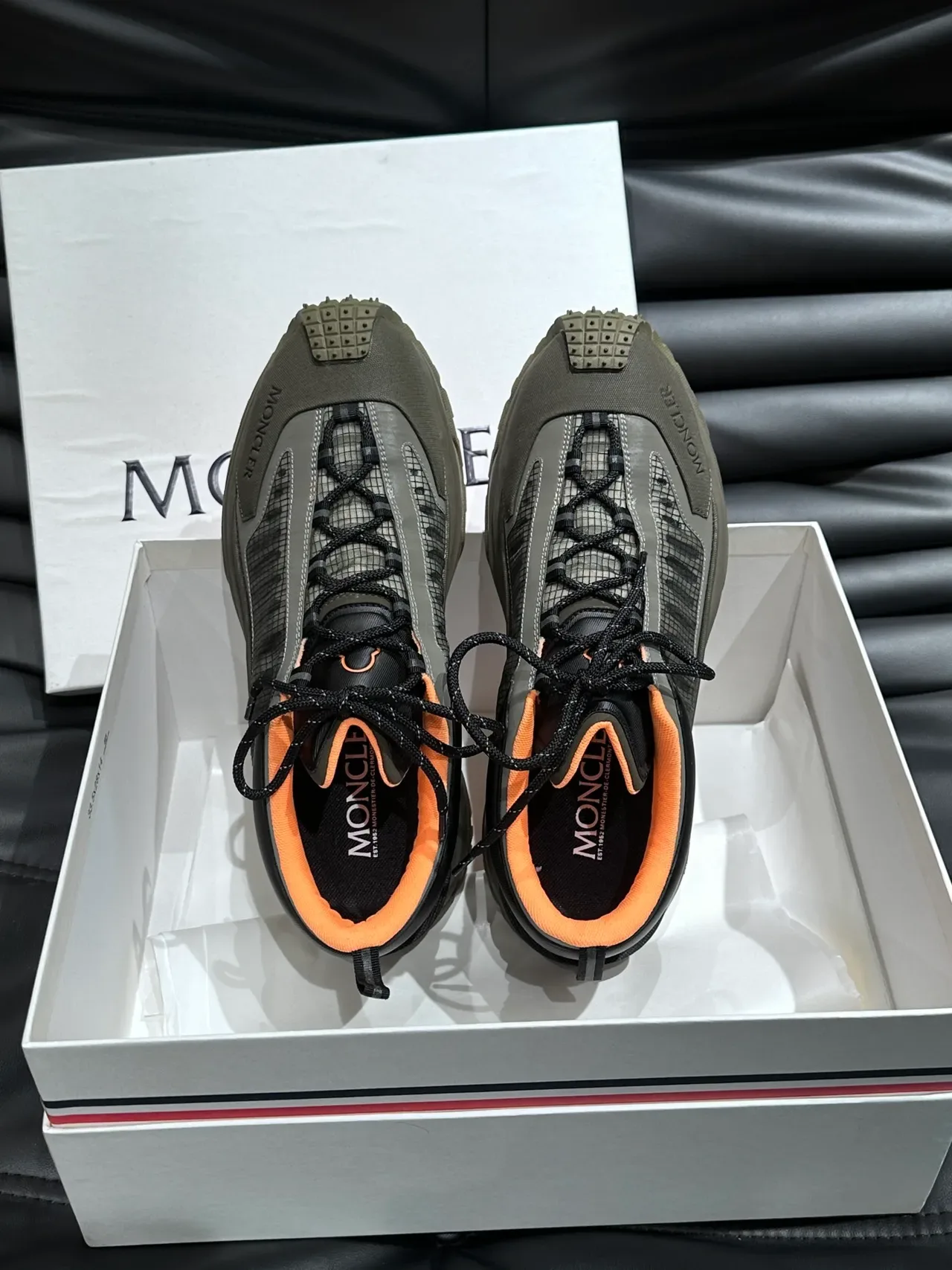 Moncler Verde Exército Laranja Robusto Mesh-e-Sintético Superior Vibram Outsole Lifestyle Sneakers 4