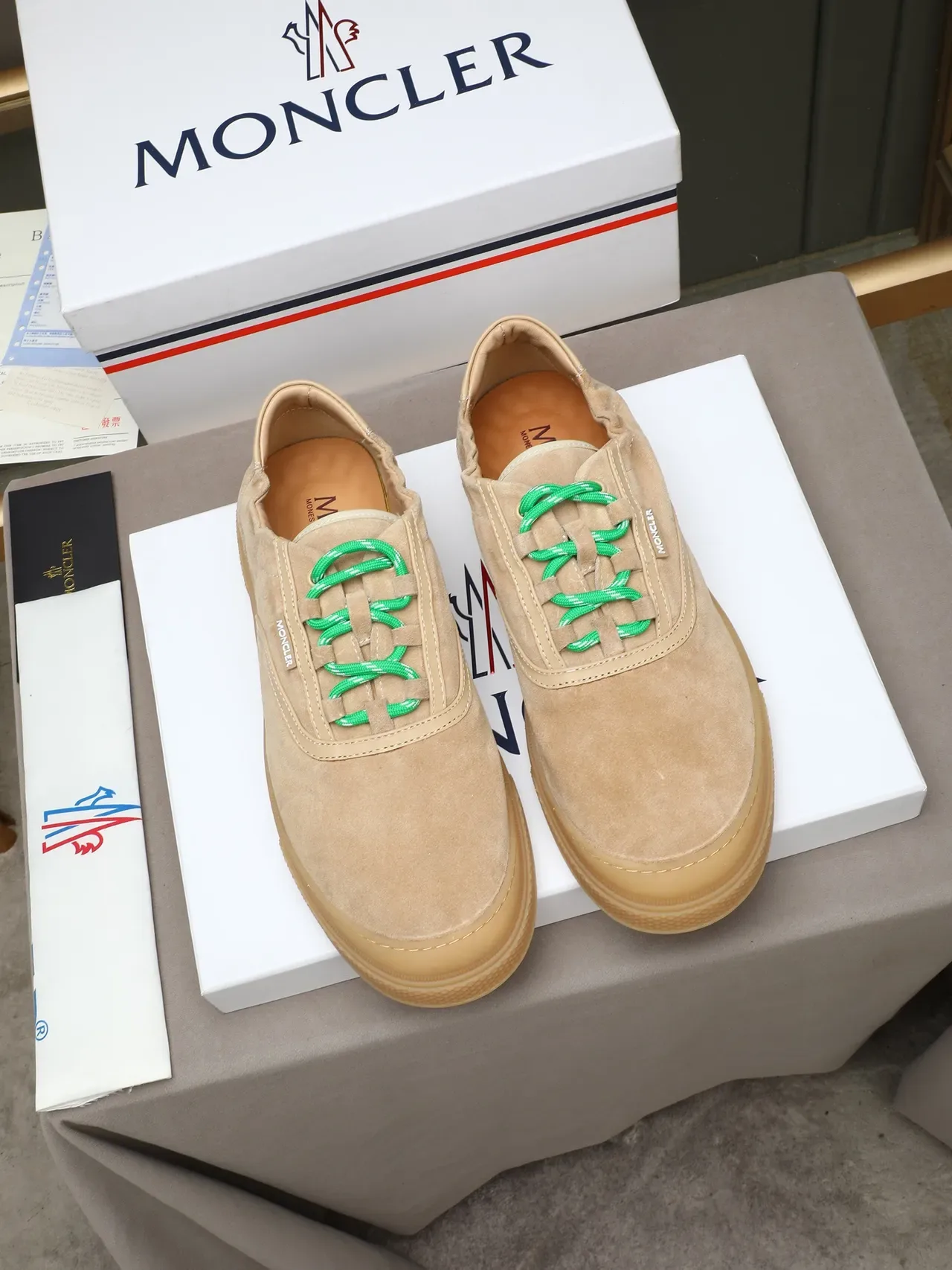 Moncler Tênis Bége Verde Camurça Superior Sola de Borracha Tênis 3