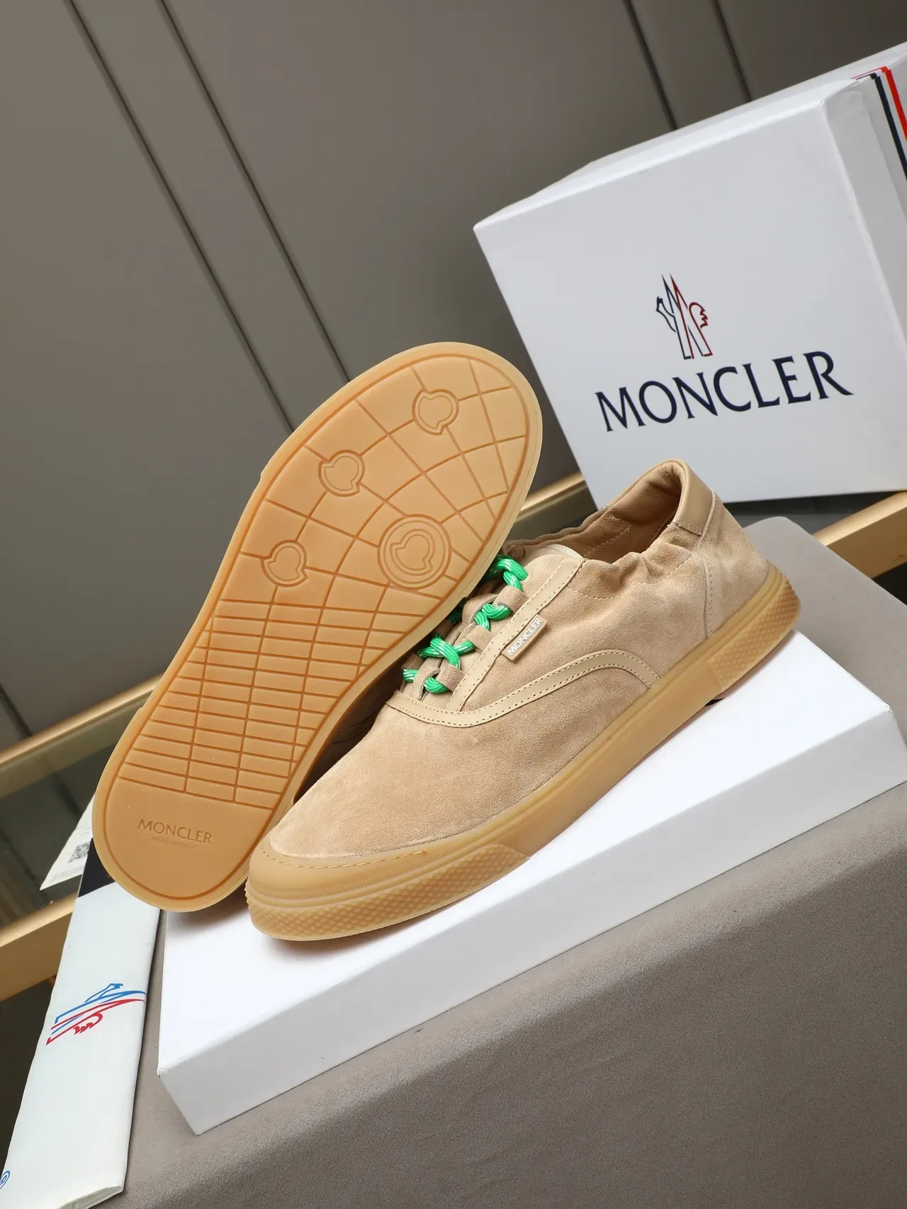 Moncler Tênis Bége Verde Camurça Superior Sola de Borracha Tênis 4