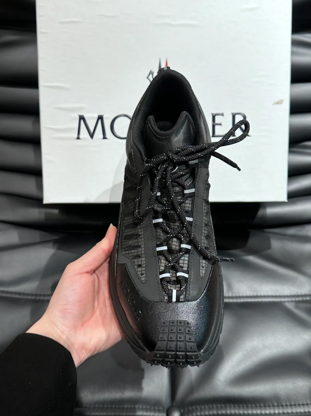 Moncler Chaussures Noires Inspirées du Hiking Panneaux en Maille Chunky Sneakers 3