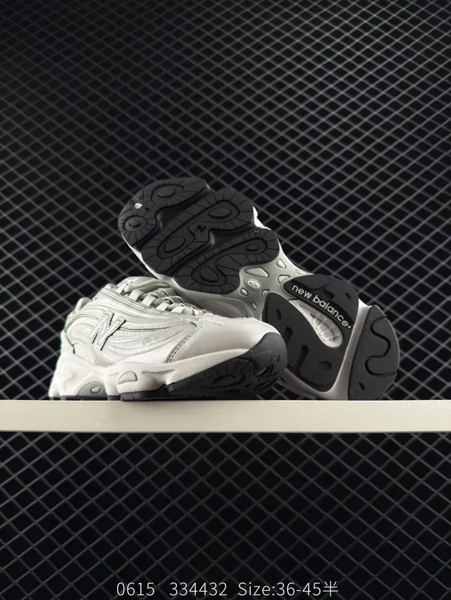 New Balance 1000 Gris Noir Sola Sculptée Sneakers Chunky 3