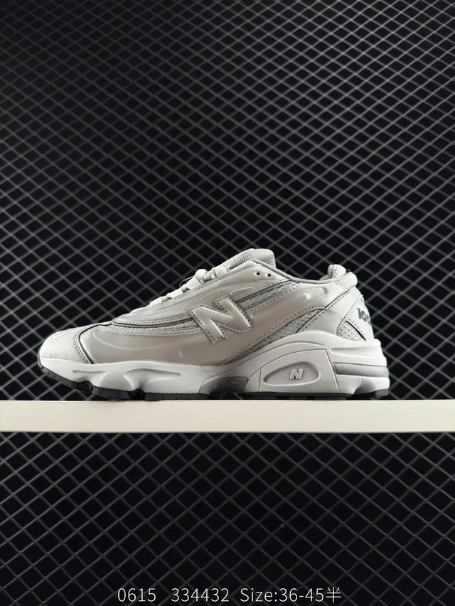 New Balance 1000 Gris Noir Sola Sculptée Sneakers Chunky 7