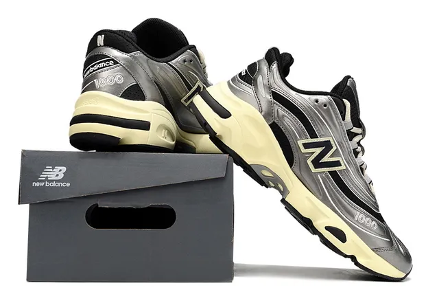 New Balance 1000 حذاء رياضي سميك فضي معدني وكريمي 6