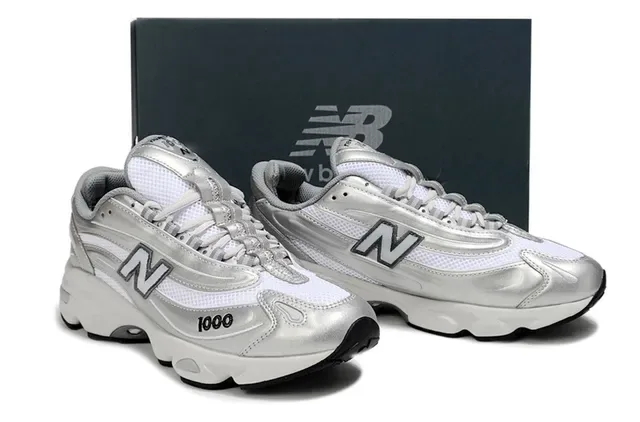 New Balance 1000 Argent métallisé et Blanc Chunky Sneakers 5