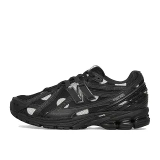 New Balance 1300 Noir Blanc Maille et construction de superposition synthétique accents perforés chaussures de course