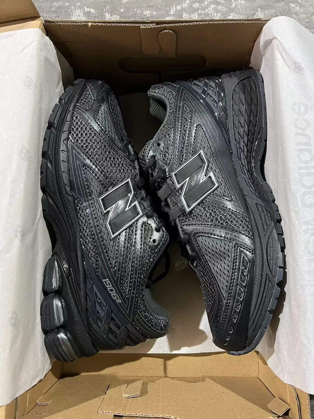 New Balance 1906R Noir Monochrome Chaussures de course 9