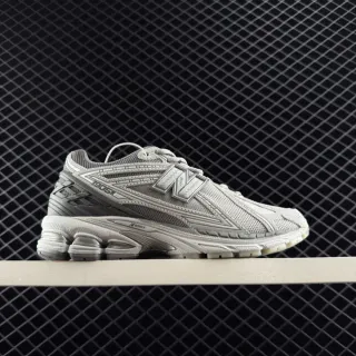 New Balance 1906R Chaussures de course grises en maille et synthétique