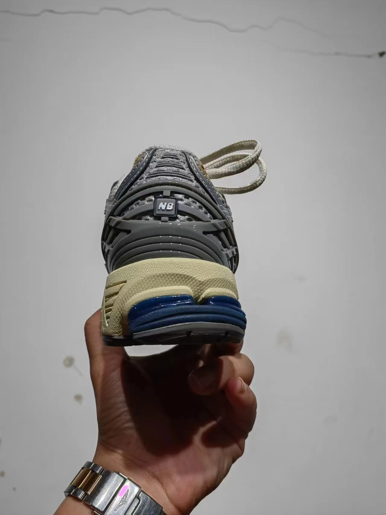 New Balance 1906R Tênis de corrida Cinza Marinho Creme 3
