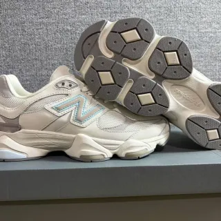 New Balance 9060 Beige y Gris Zapatillas Chunky