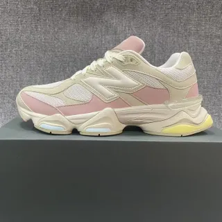 New Balance 9060 Beige Rose Semelle plateforme Multi-panels Maille et tige synthétique Sneakers chunky