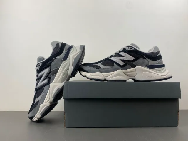 New Balance 9060 Gris Noir sneakers épaisses 14