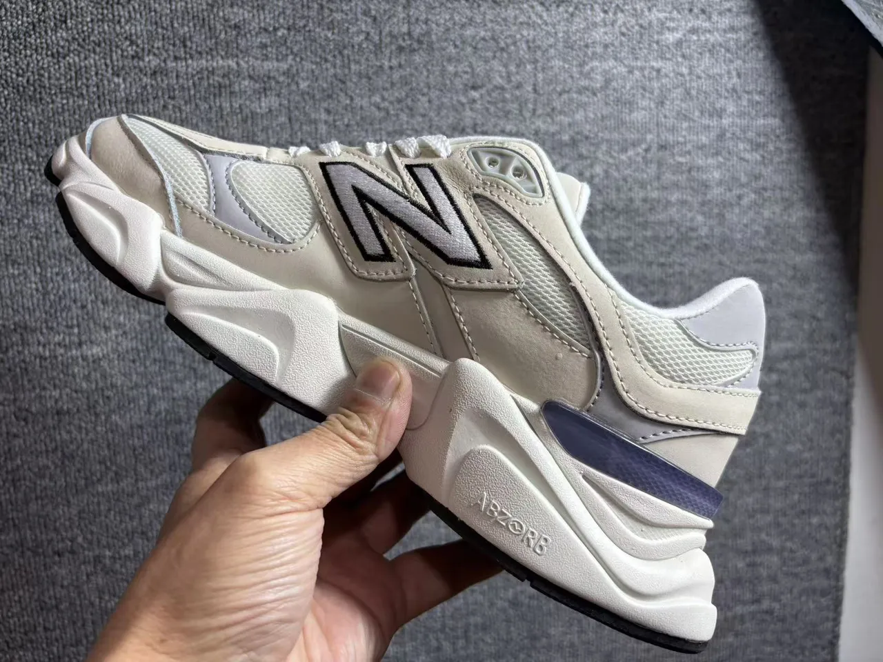 New Balance 9060 Off-White Black baskets épaisses 4