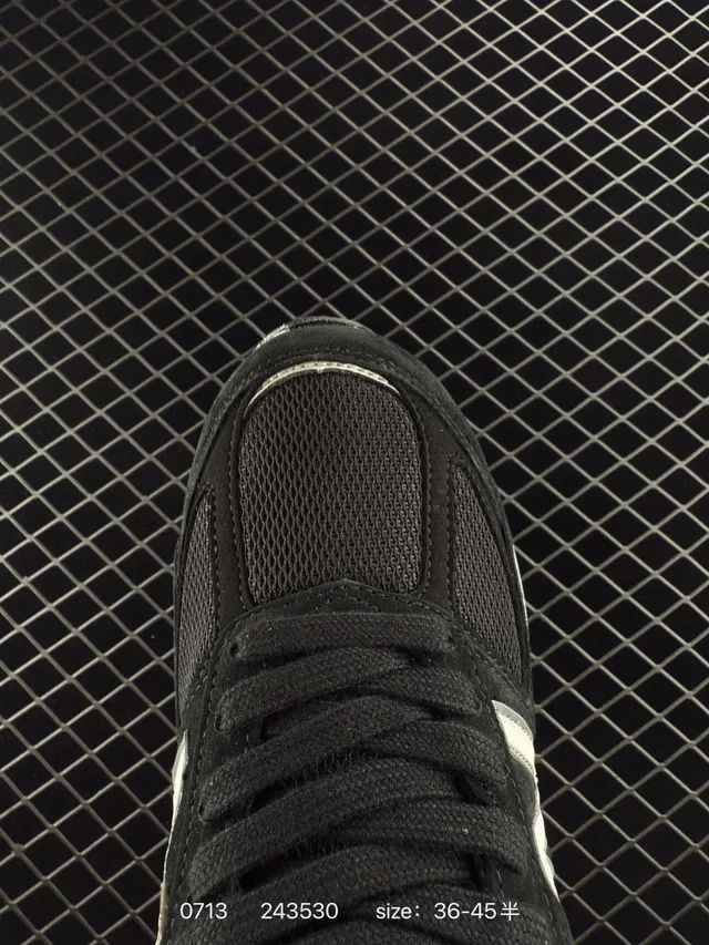 New Balance 990 Series أحذية رياضية رمادية وأخضر زيتوني 3