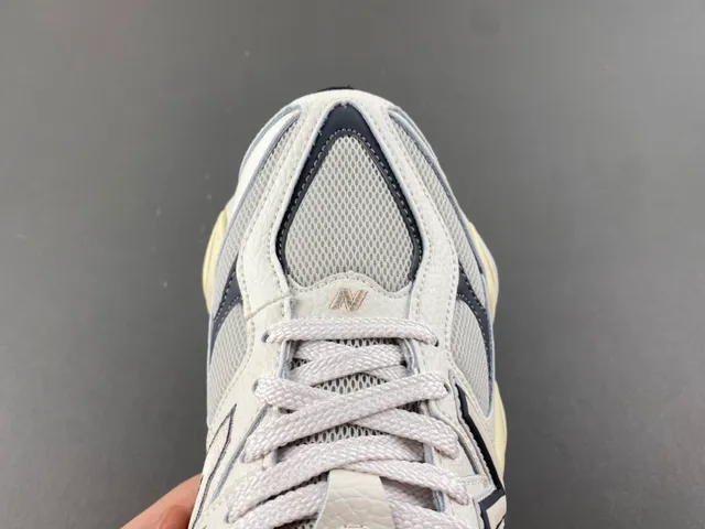 New Balance Beige Gris Suela Media Malla Y Recubrimiento Sintético Chunky Sneakers 5