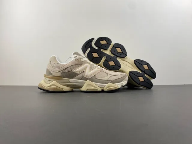 New Balance beige semelle intermédiaire sculptée mixed mesh et suede upper chunky sneakers 12