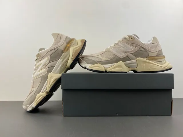 New Balance beige semelle intermédiaire sculptée mixed mesh et suede upper chunky sneakers 14