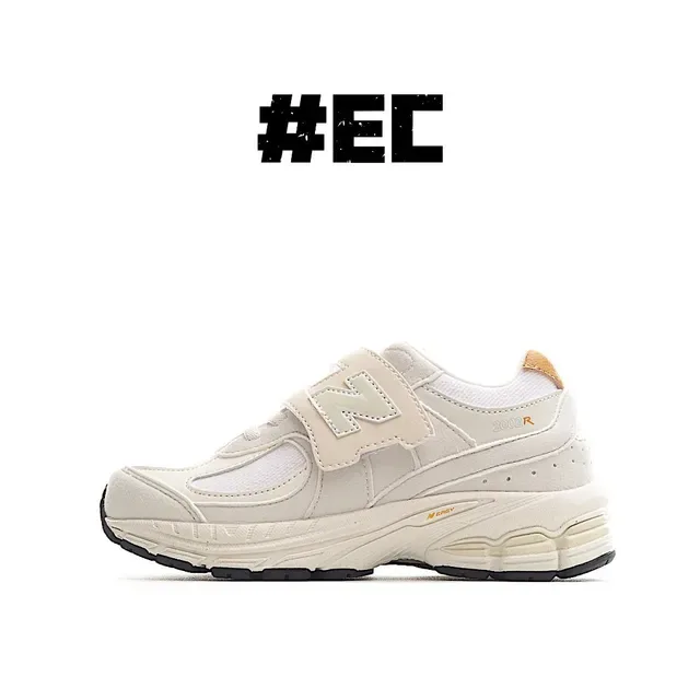 New Balance Beige Blanc Chunky Midsole Fermeture Velcro Sangle Lifestyle Sneakers 3