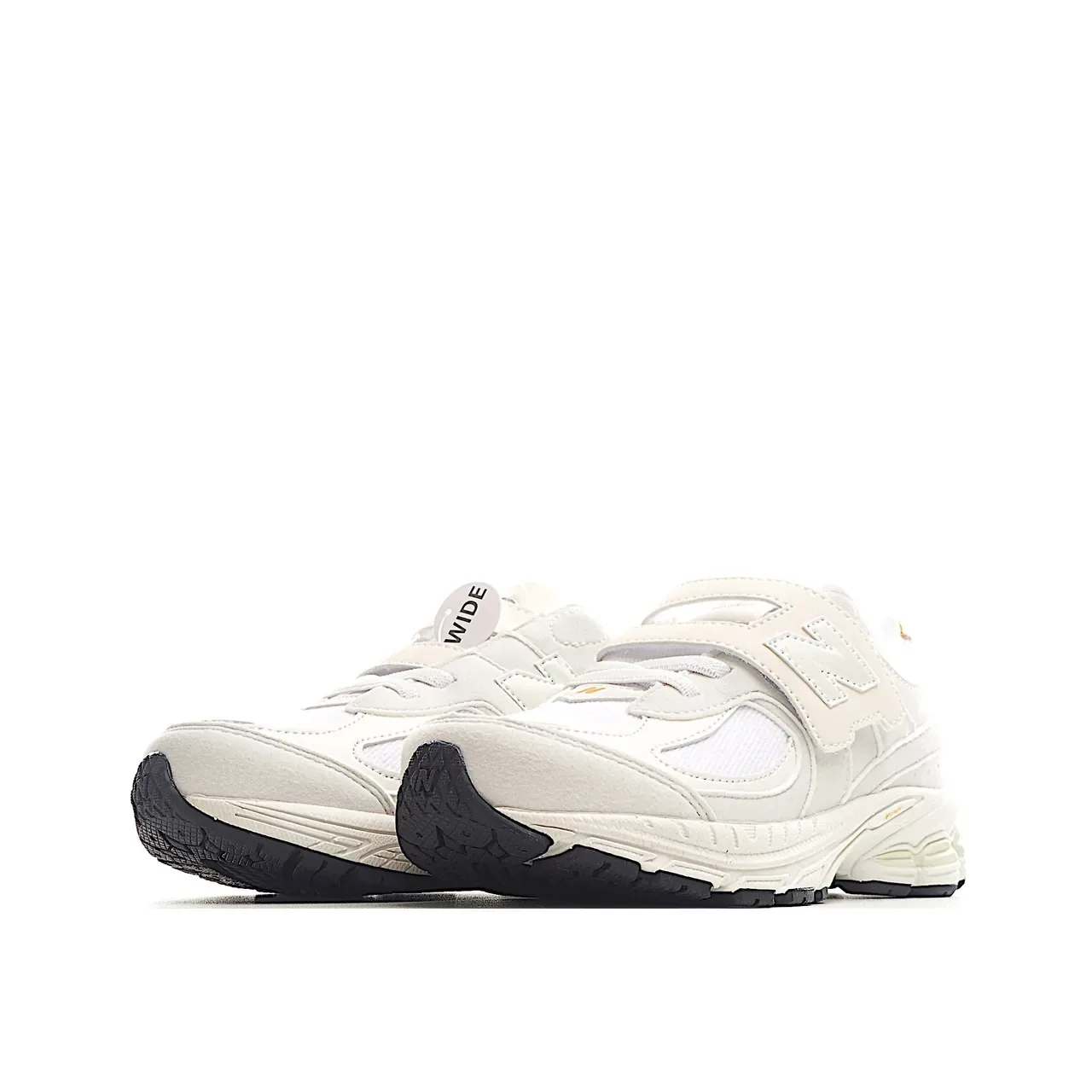 New Balance Beige Blanc Chunky Midsole Fermeture Velcro Sangle Lifestyle Sneakers 19