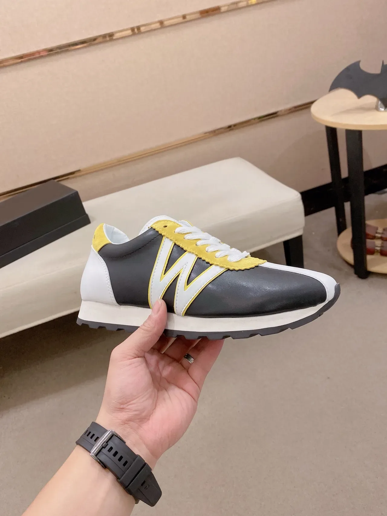 New Balance Black Yellow Retro Runner Leather-Suede Panelled Lifestyle Sneakers 5