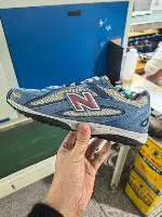 New Balance Chaussures Lifestyle Bleu Beige Upper Mesh Et Suède Layered Overlays Synthétiques Courbés 4