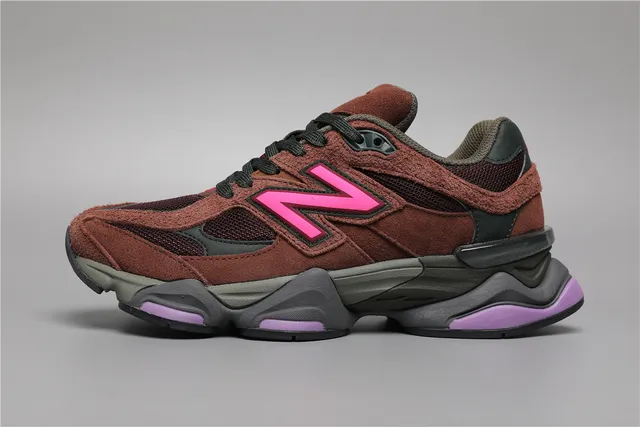 New Balance Marrom Rosa Solado multicamadas Misturado couro de camurça e malha superior Tênis chunky 9