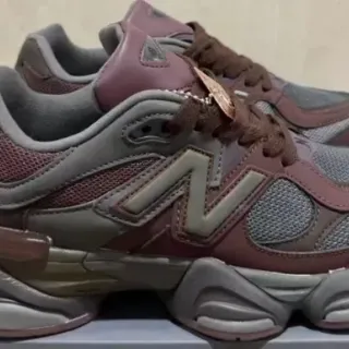 New Balance Burgundy Gray Sole Mixed-Material Upper Chunky Sneakers