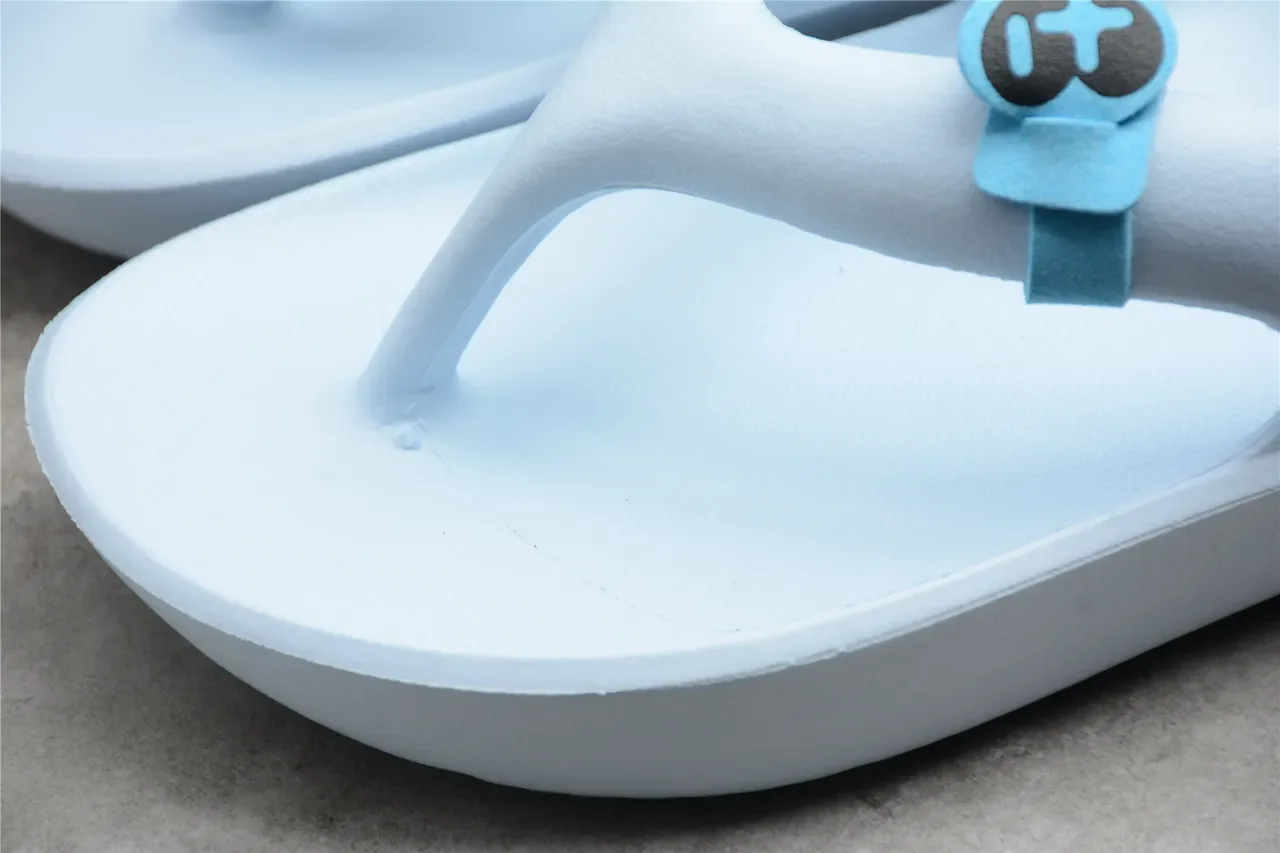 New Balance Light Blue Molded Foam Thong Slipper 6