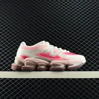 New Balance M2000 أبيض وردي chunky lifestyle sneakers