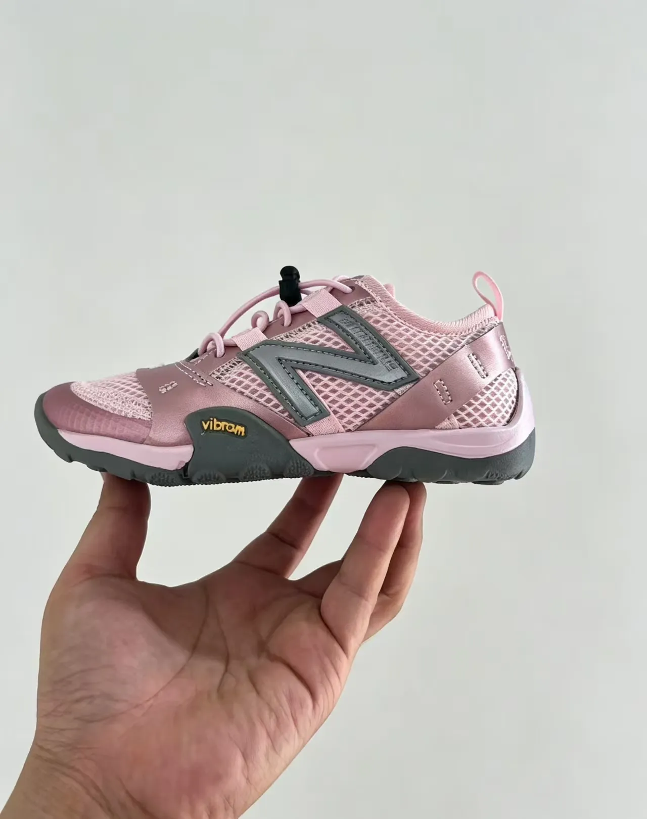 New Balance Gris argenté Maille supérieure Enduits synthétiques Sneakers lifestyle 5