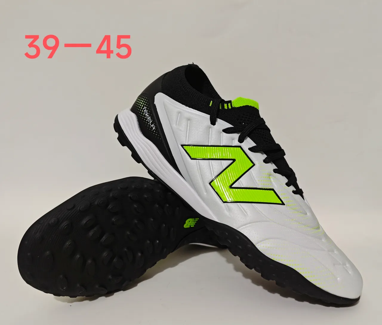 New Balance Tekela White Green Bas-Coupé Synthétique Supérieur Souterrain Moldé Conical-Stud Outsole Turf Chaussures de Football 11