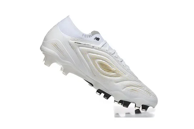 New Balance Blanc Noir Low-Cut Knit Upper Système de lacets asymétrique Firm-Ground Chaussures de football 3