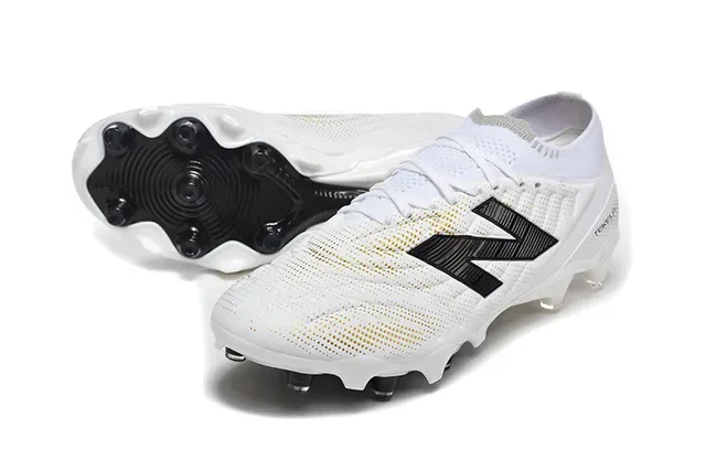 New Balance Blanc Noir Low-Cut Knit Upper Système de lacets asymétrique Firm-Ground Chaussures de football 6