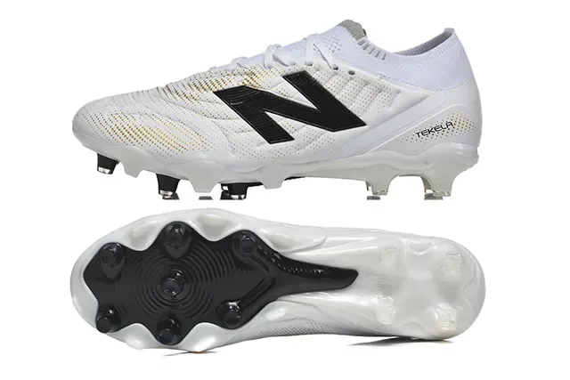 New Balance Blanc Noir Low-Cut Knit Upper Système de lacets asymétrique Firm-Ground Chaussures de football 9
